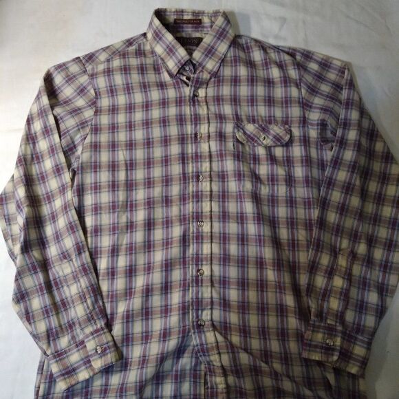 Vintage Levi's Plaid Button-Down Shirt - Picture 2 of 9